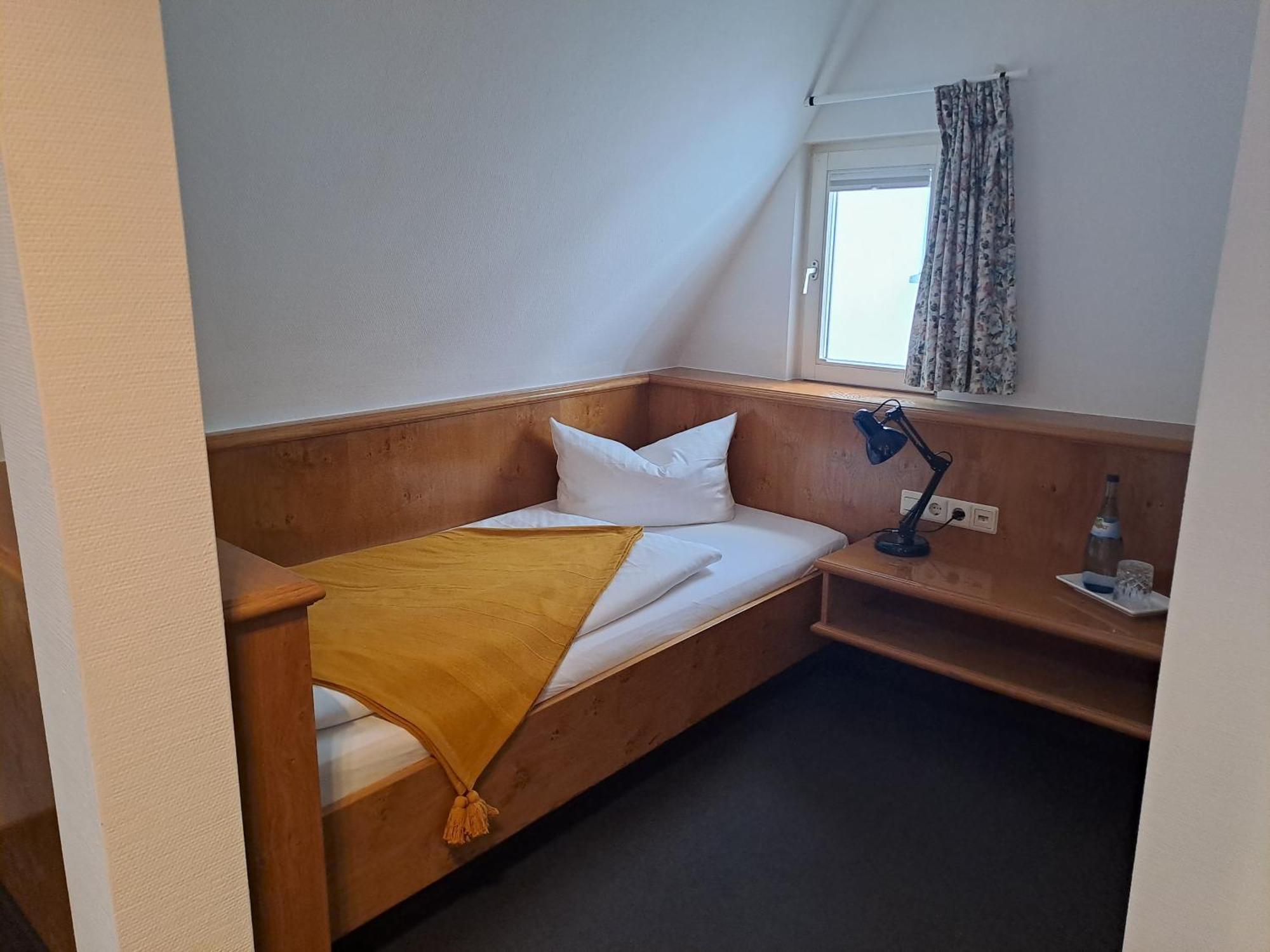 Stadthotel Waldhorn Kirchheim unter Teck Exterior foto